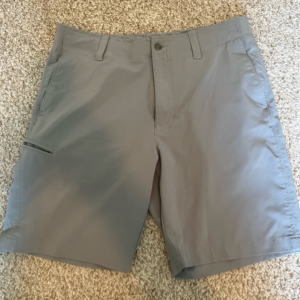 Callaway Men's Light Gray Flat Front Shorts